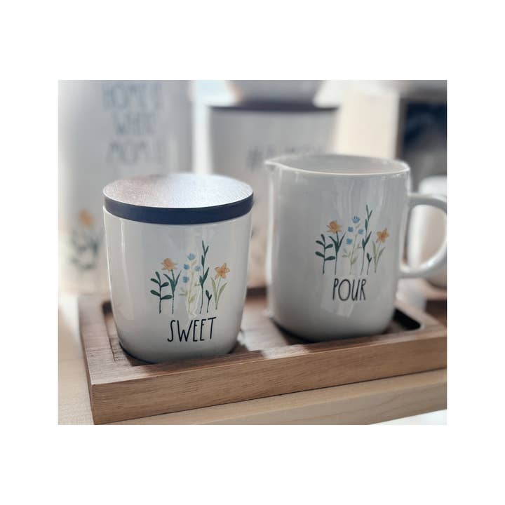 Stoneware Floral Ceramic Cream and Sugar Set Farmhouse | Rae Dunn x Magenta Floral Sweet Pour Cream and Sugar Set with Tray for wholesale by Nevsher Lior