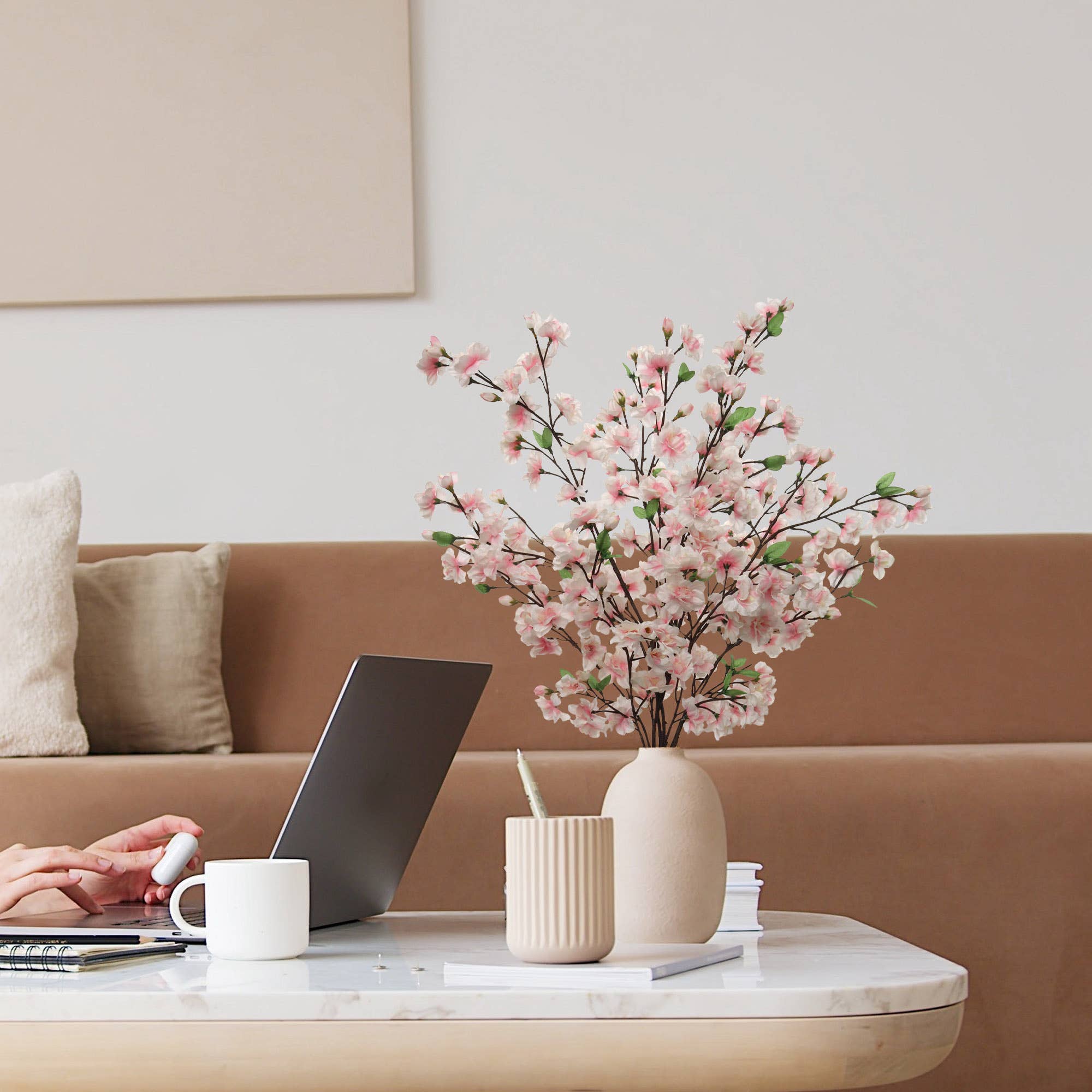 Larksilk - Wholesale Kunstbloemen - Donkerroze Japanse kersenbloesems, drie bloesems van 36 inch1