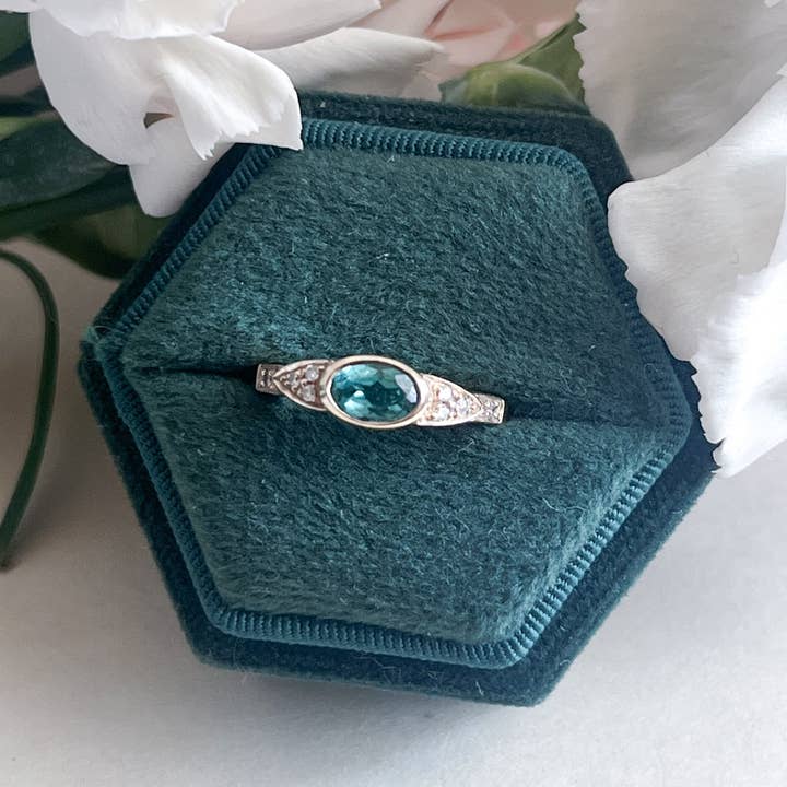 Bague ovale en tourmaline et diamant en or 14 carats pour la vente par SarahAnaDesigns