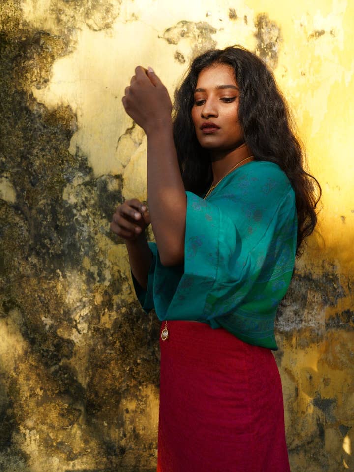 Annahmol - Wholesale Blouse - Women's - Vintage Silk Kimono Top: Free Size: BEST SELLERĀ : OOAK3