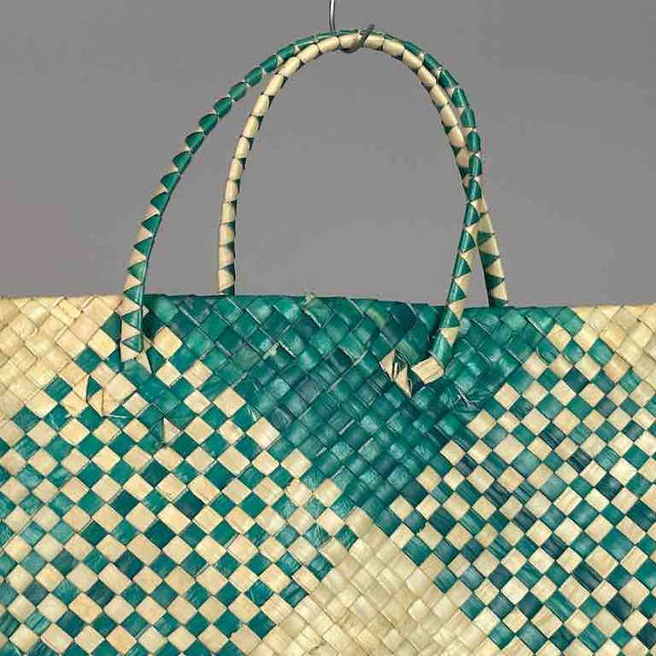 The Niger Bend - Wholesale Beach bag - Large Pandan Straw Beach Handbag-Philippines2