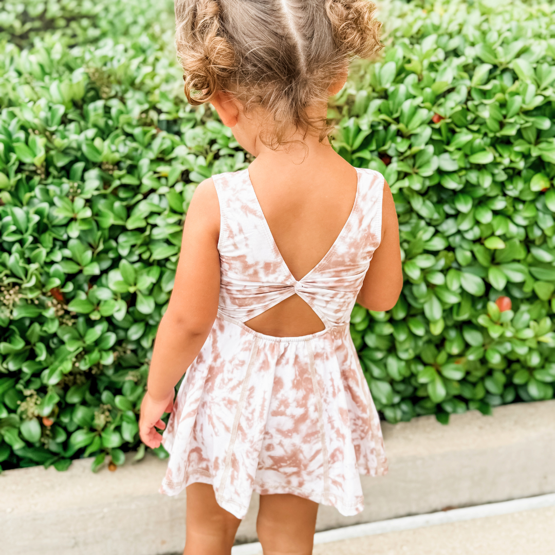 ntrl co. - Wholesale Sportjurk - Kinderen - Activewear-jurk in Cocoa Vanilla | Dans | Tuimelen2