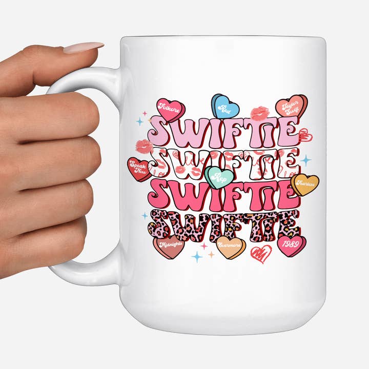 Mug en céramique Saint-Valentin Country Music 4x Cœurs - 15 oz pour la vente par The Geek Boutique