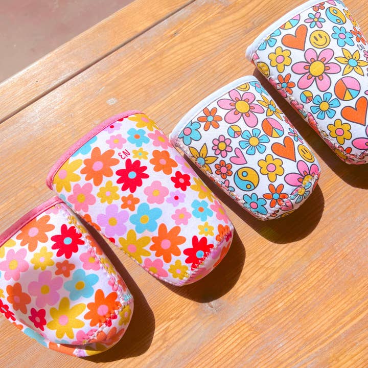 Elle Nicole – wholesale Drink huggers & koozies – Cutie Cup Cover - Retro Florals - Iced Drink Sleeve4