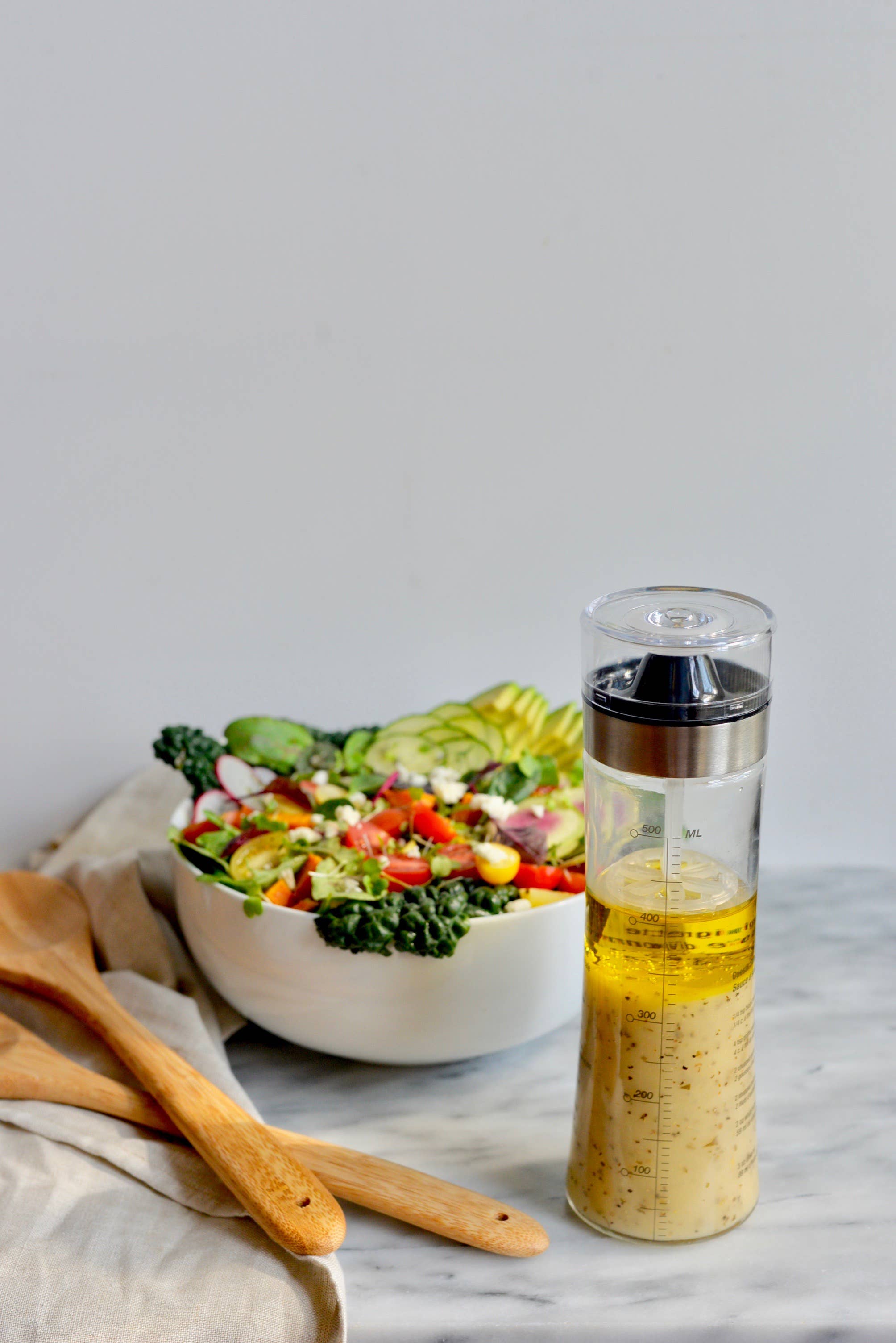 TableCraft Products Company - Vente Ustensile/gadget de cuisine - Shaker à vinaigrette de 18 ¾ oz5