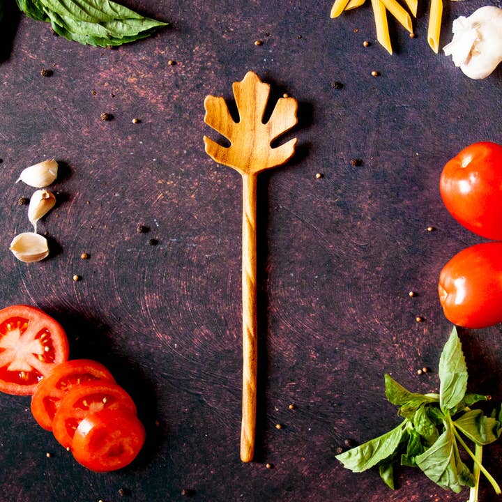 Vesper & Vine - Wholesale Kitchen Spoon - Carved Oak Leaf Wooden Spoon