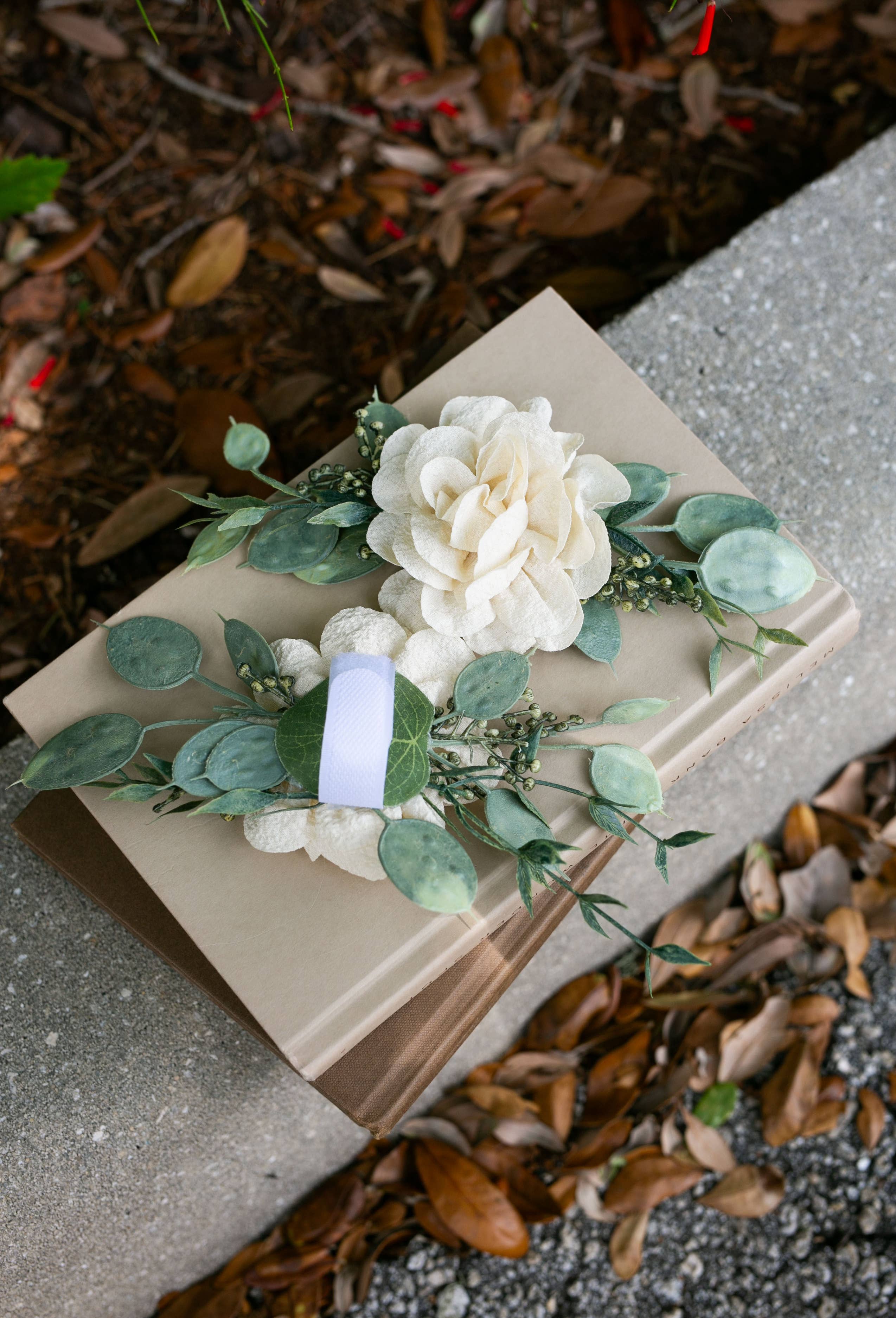 Indy Supply Co - Vendita all'ingrosso Bandana - Cani - Decorazione floreale da inserire per collare da matrimonio per cane | Cane testimone con anello7