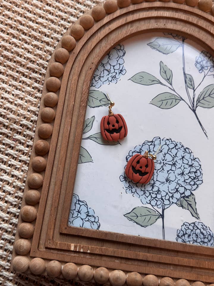 Orecchini in Argilla Polimerica a Forma di Jack-O-Lantern | Halloween per la vendita all'ingrosso da parte di Watch Me Bloom