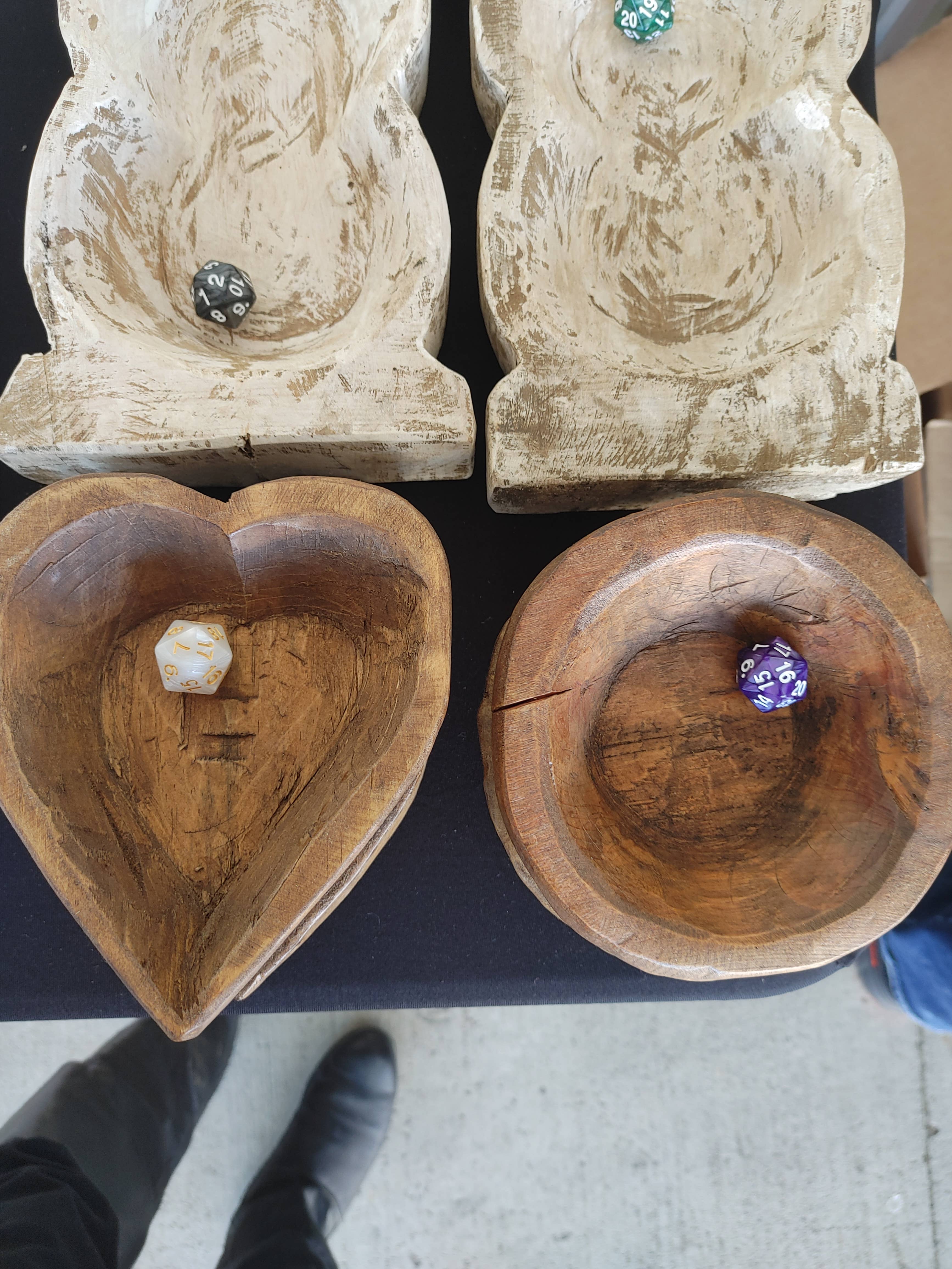 Cultivation Games - Vente Dé - Petit plateau à dés en bois sculpté à la main, 6 x 6 x 3, cœur et bol rond3