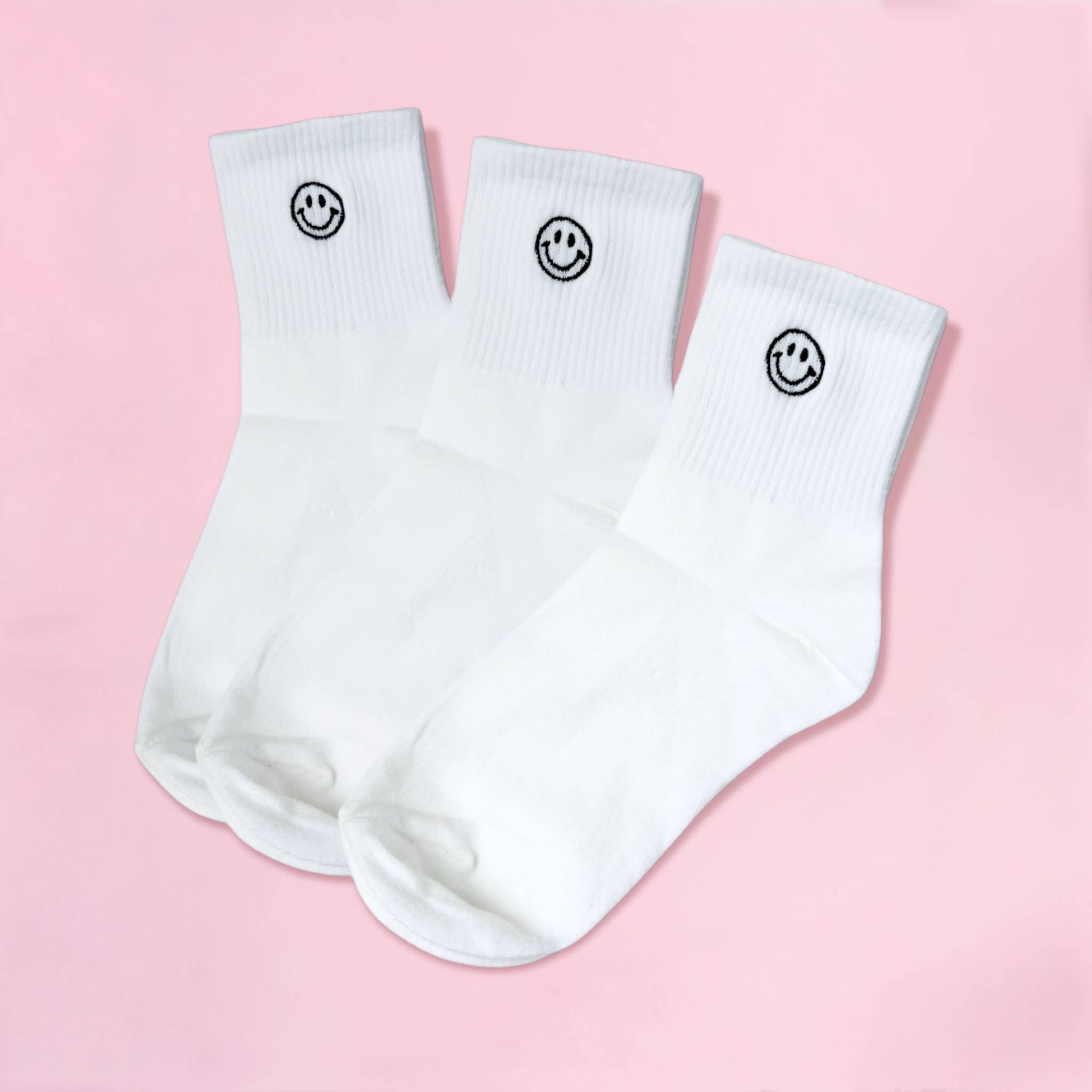 Dabble Doll – wholesale Socks – Women's – Smiley Face Embroidered Socks1