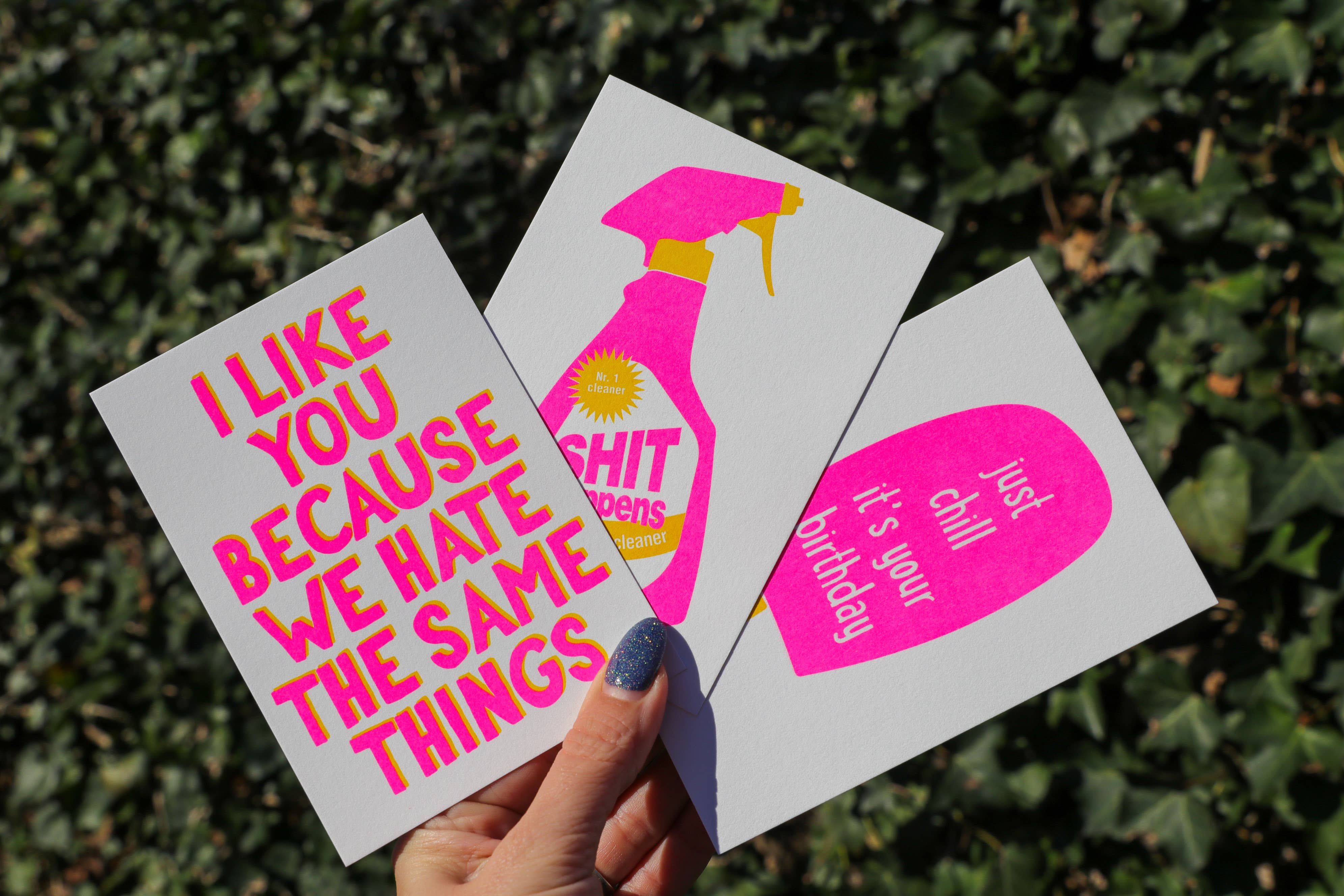 Studio Inktvis - Wholesale Friendship Card - I Like you because we hate the same things Riso Postcard4
