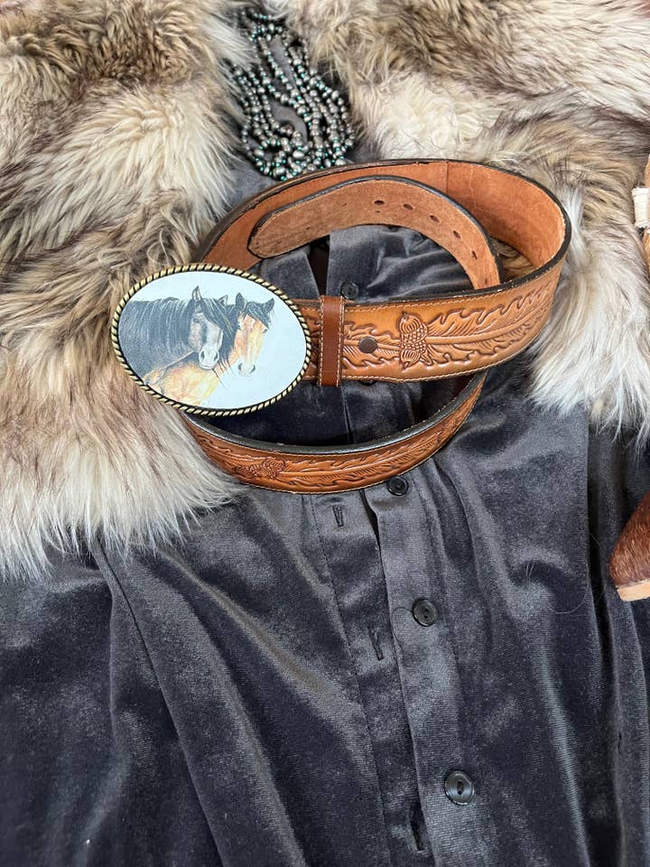 Belt Buckle - Deuces Wild for wholesale by DOLLY ESTELLE