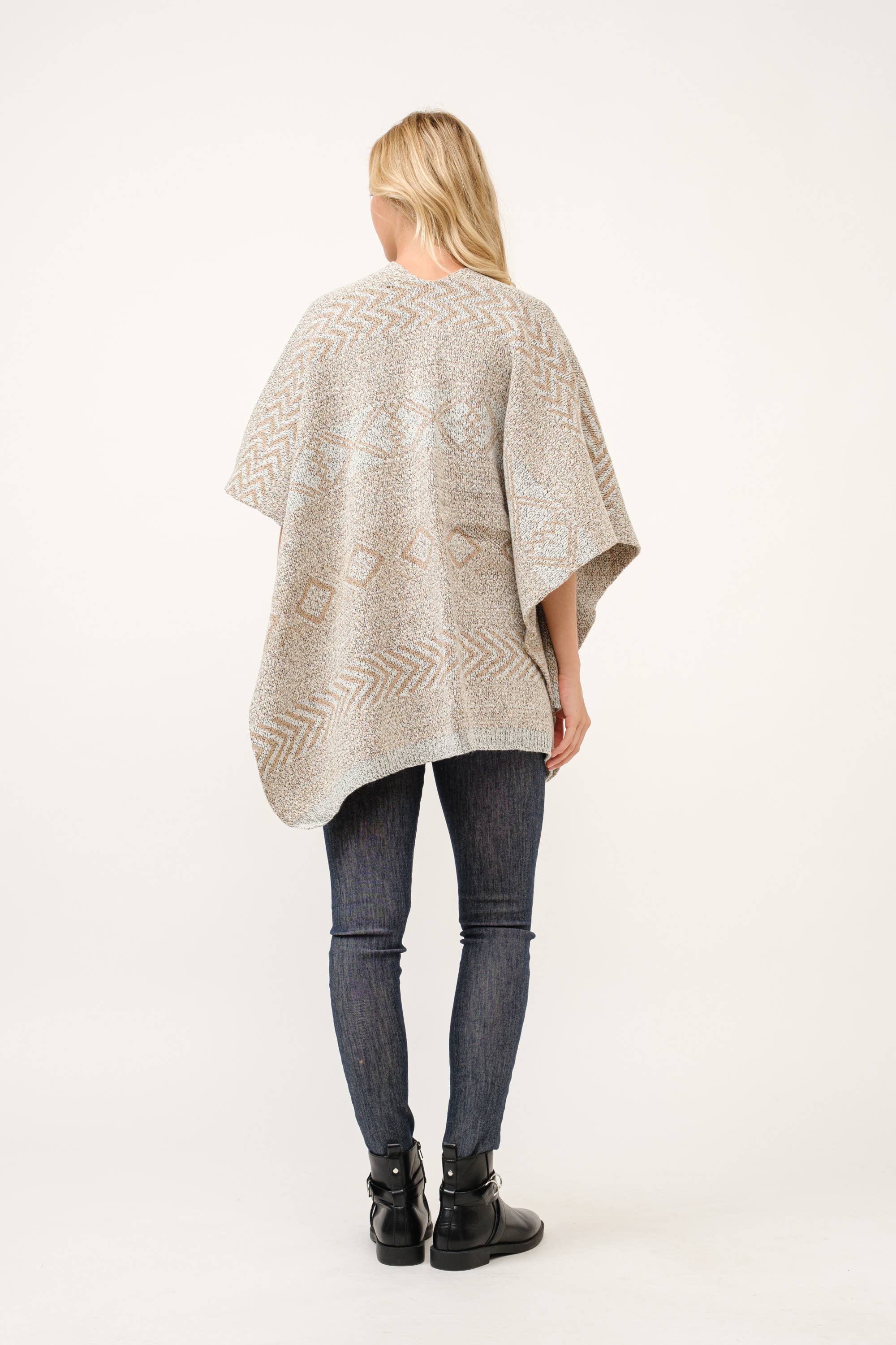 Raj Trading & Imports (USA) Inc. - Wholesale Poncho - Dames - Lori ruana met Azteekse print en wikkelstijl2