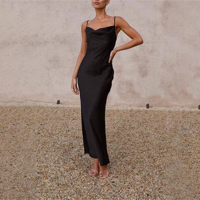 HIDDENBRAND - Wholesale Dress - Women's - Halter Deep V-Neck Slim Urban Solid Color Dresses