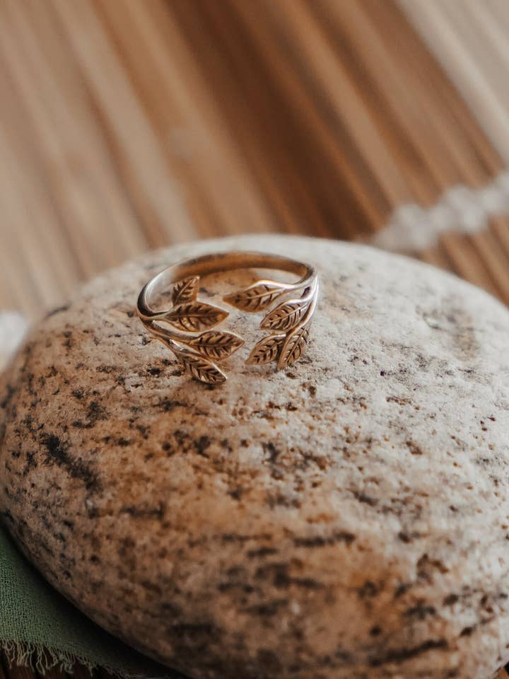 Wildleaf justerbar ring (brons) för wholesale av River + Sage Jewelry