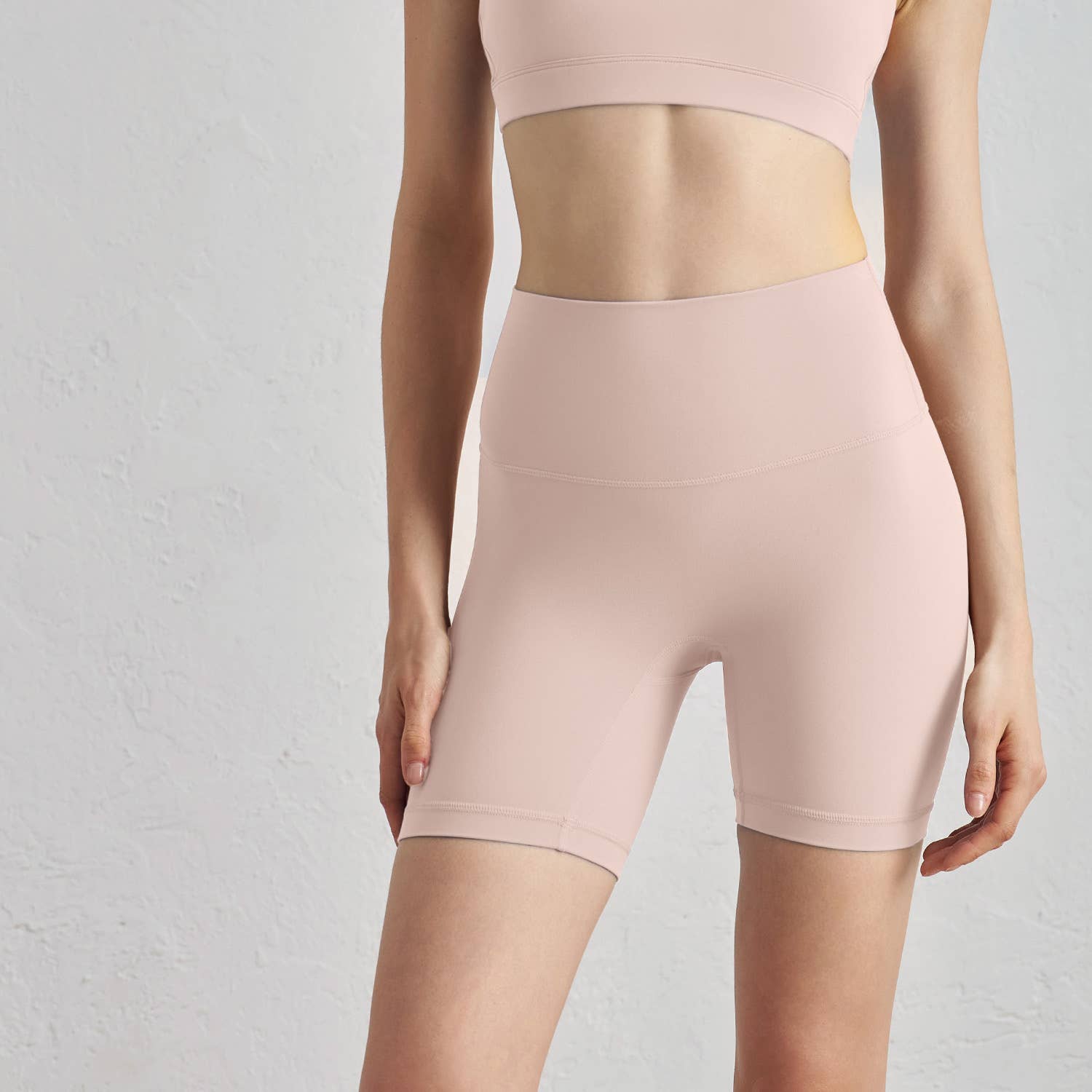 91thelabel - Vente Short de sport – femme - NOUVELLES couleurs ! Short de motard taille haute Luna à mi-cuisse 39