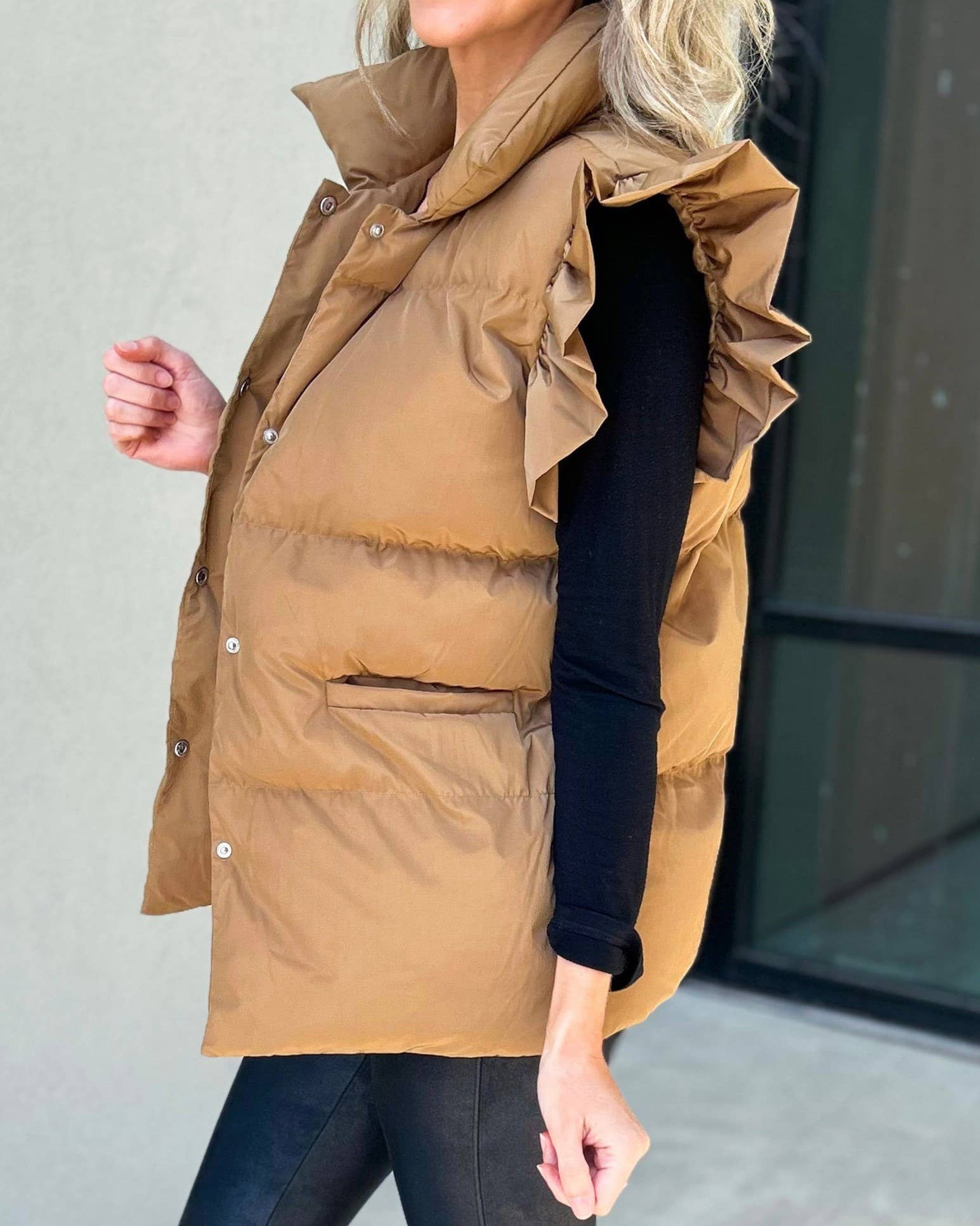 Rosa Clothing - Wholesale Outerwear Vest - Women's - Double Slip Pockets And Ruffled Sleeve Vest6