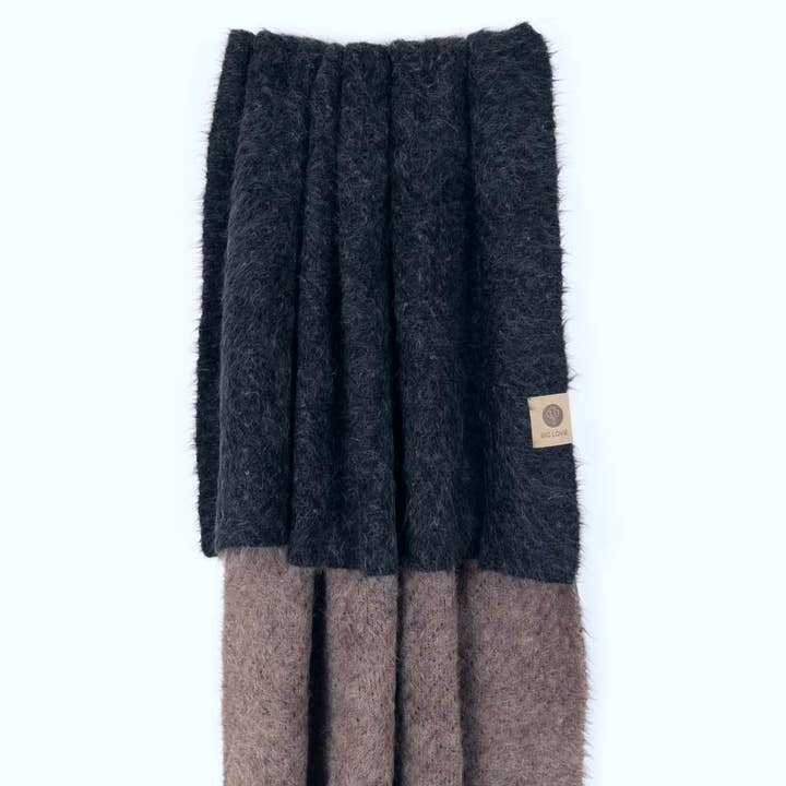 BIG LOViE - Wholesale Throw Blanket - Suri Collection26