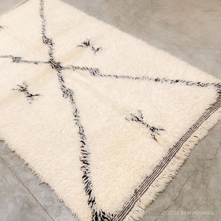 Moroccan rug // BENI OUAREN// Natural //163x101cm//KL10933 for wholesale by dear Morocco
