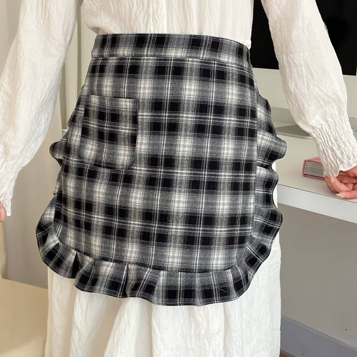 ACCITY - Wholesale Apron - HALF-BODY FALLEN LEAVES PLAID APRON_CWMM58002