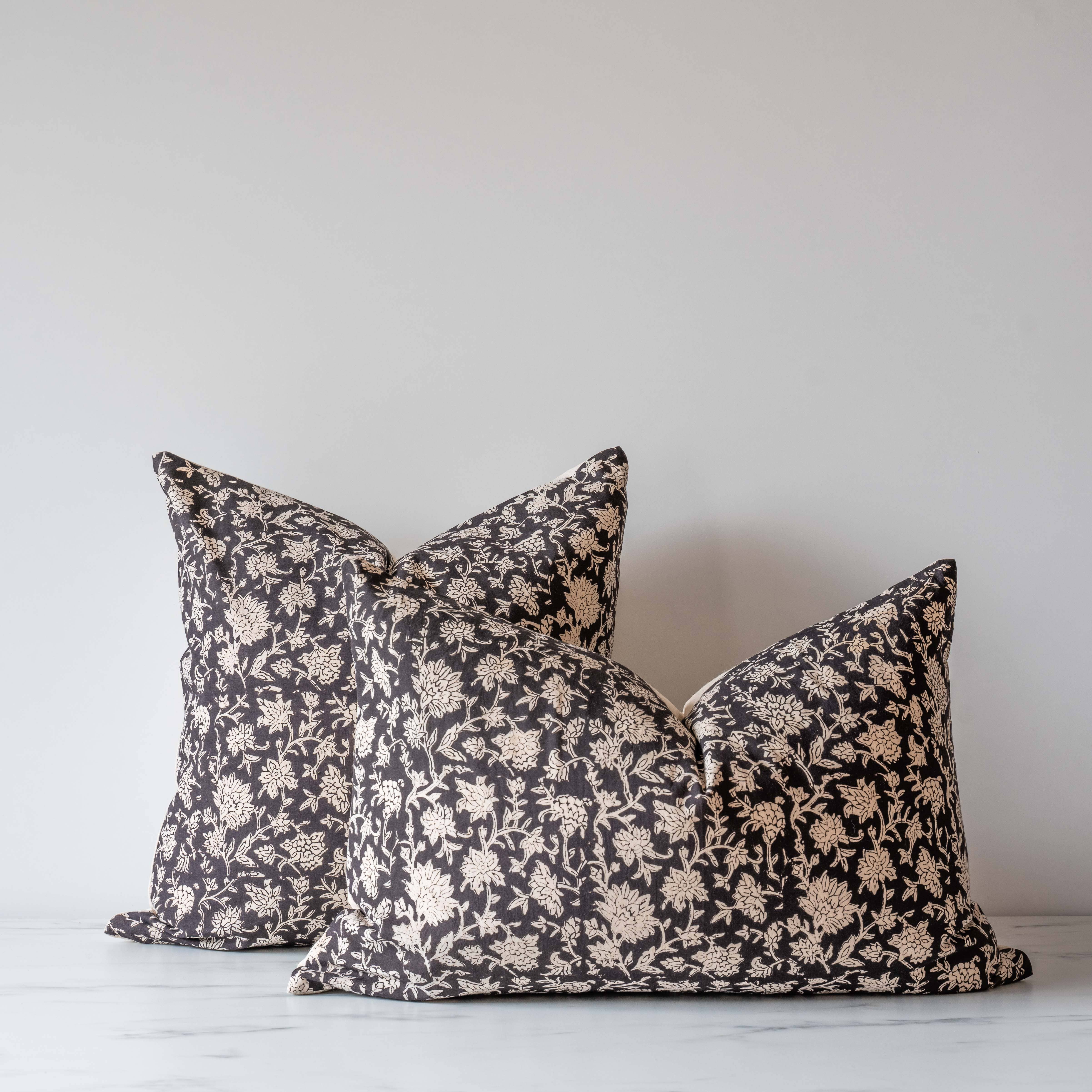 Rug & Weave - Wholesale Throw/Decorative Pillow - MICA Pillow10