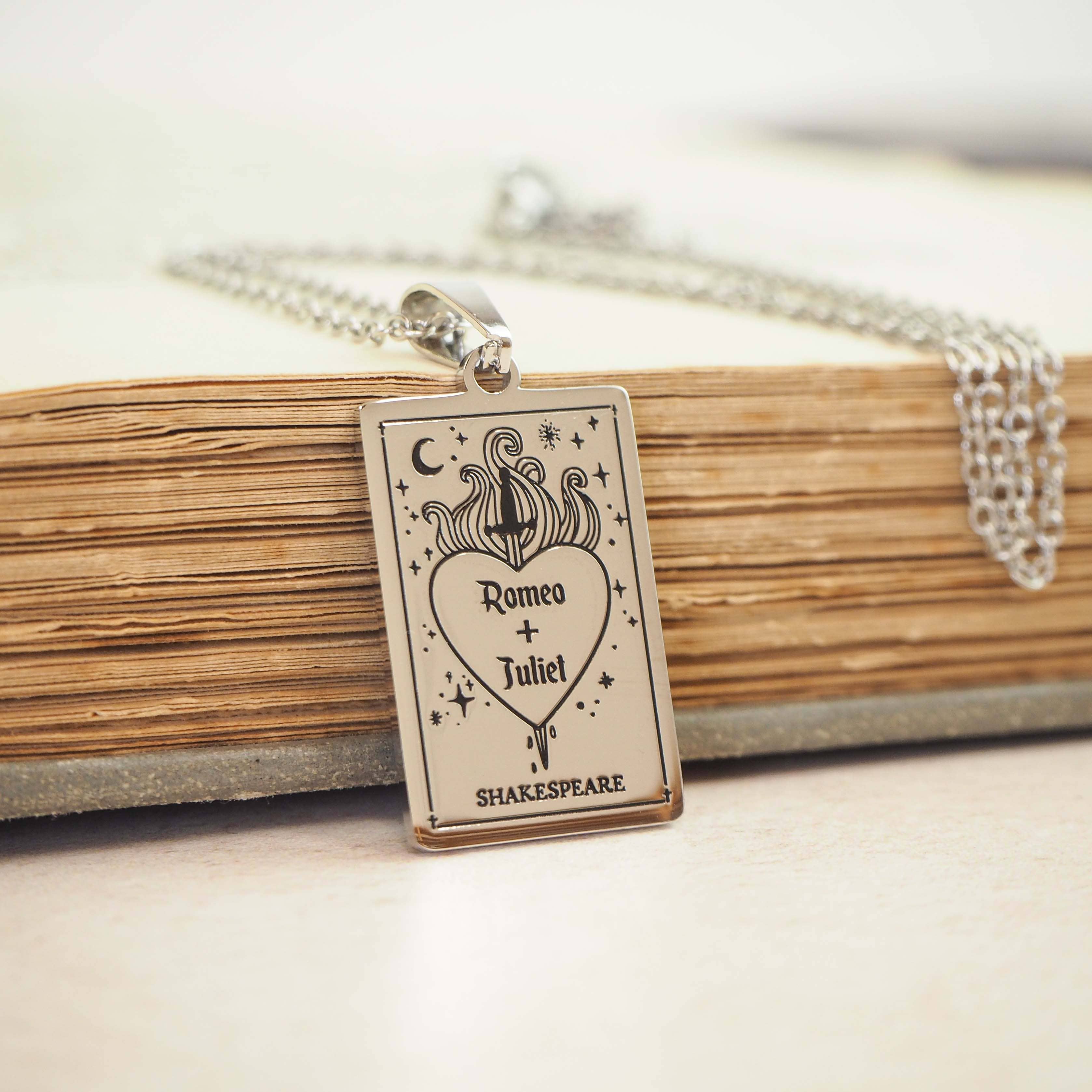 LiteraryEmporium - Wholesale Pendant/Charm Necklace - Romeo and Juliet Book Necklace4