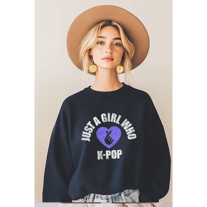 ALLEEN EEN MEISJE DAT VAN KPOP HOUDT VINTAGE GRAFISCHE SWEATSHIRTS voor wholesale door Illustrated Society