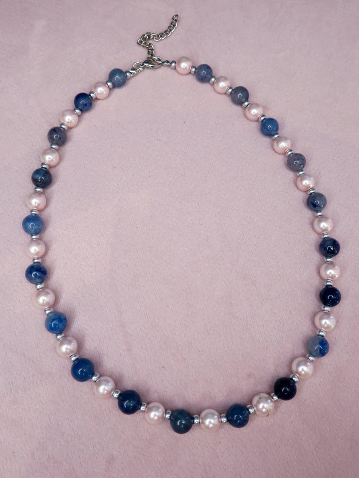 Collana con Perline Rumore Rosa per la vendita all'ingrosso da parte di Pop Cultur'd Co.