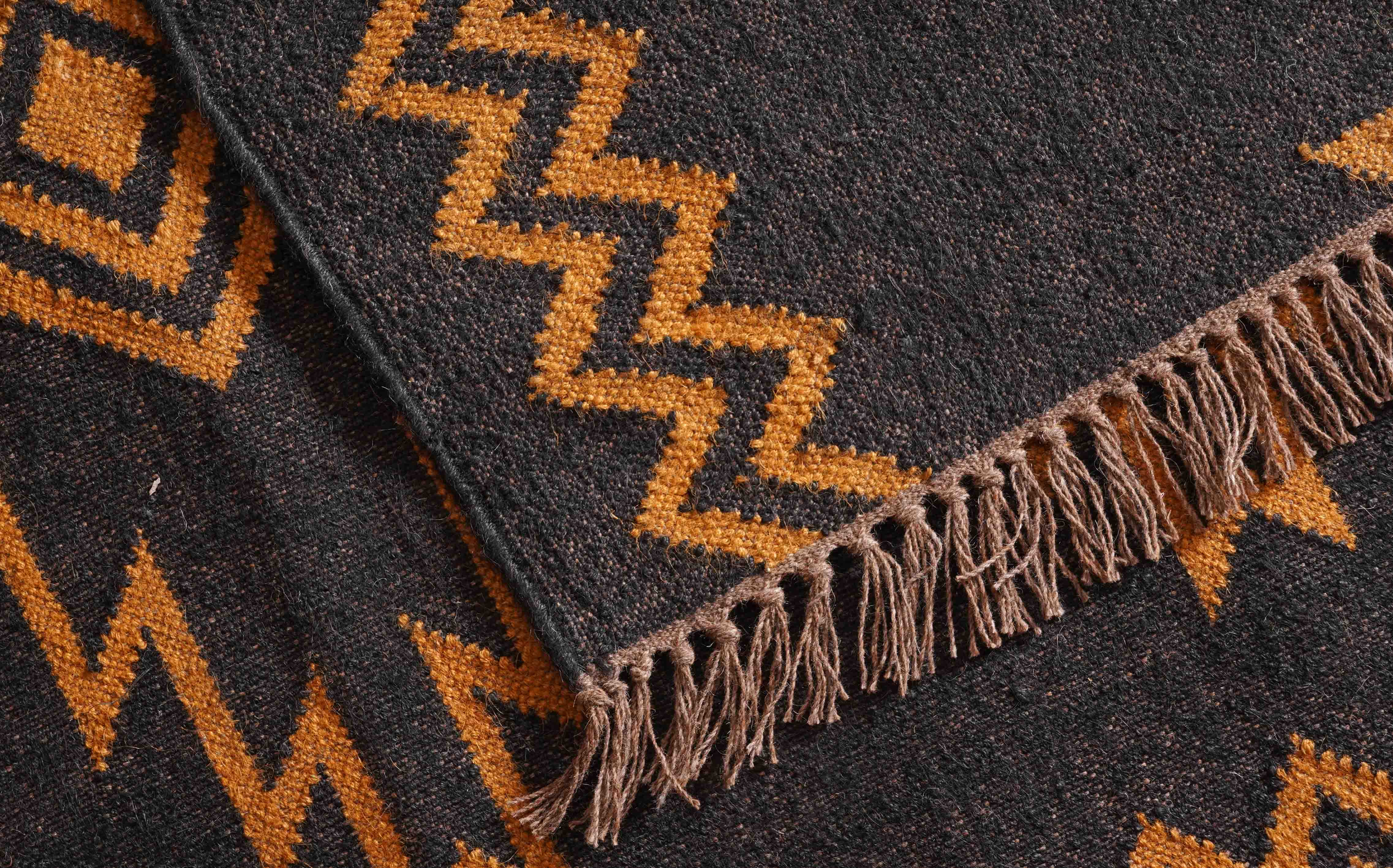 Chouhan Rugs - Wholesale Area Rug - Indian Handmade Black Kilim Jute Rug With Yellow Design Rug0