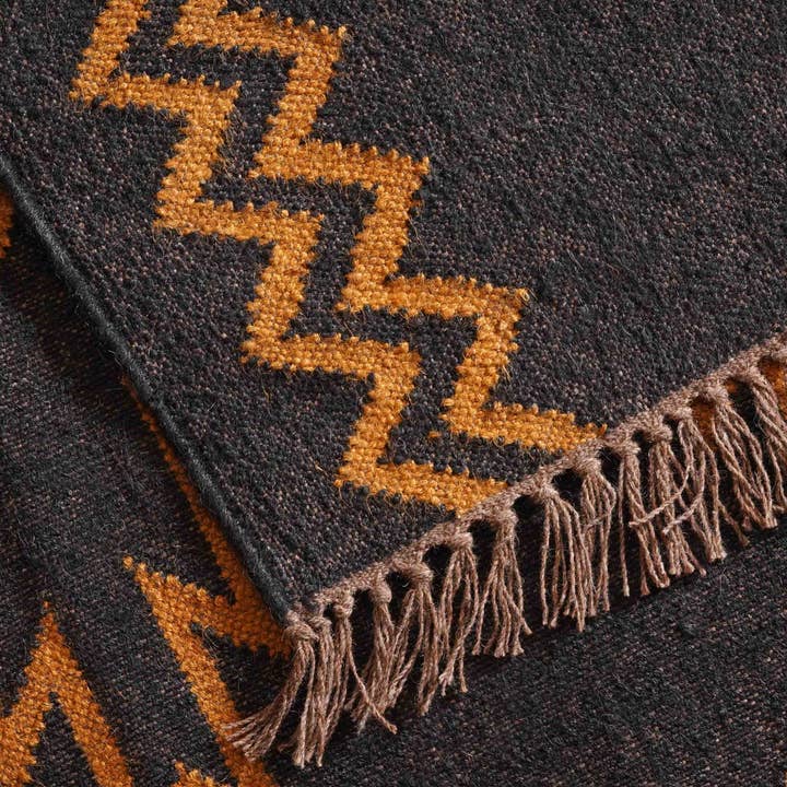 Chouhan Rugs - Wholesale Area Rug - Indian Handmade Black Kilim Jute Rug With Yellow Design Rug