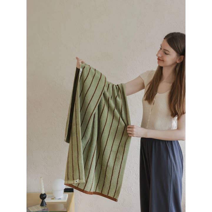 INSPECIAL HOME - Wholesale Bath Towel - 100% Cotton Retro Earthy-tone Pinstripe Soft Plush Towel 14