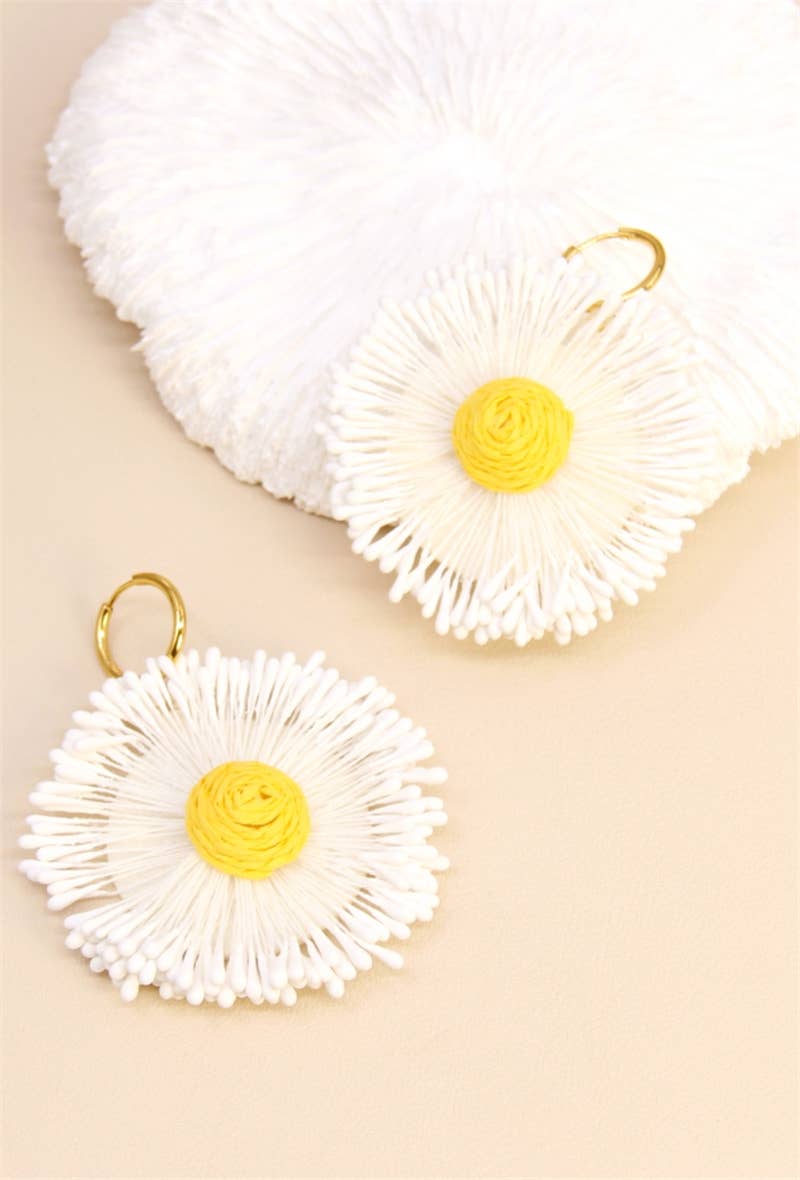 BELLISSIMA BIJOUX – Großhandel Ohrhänger – Boho-Blumenohrringe aus geflochtener Raffia6