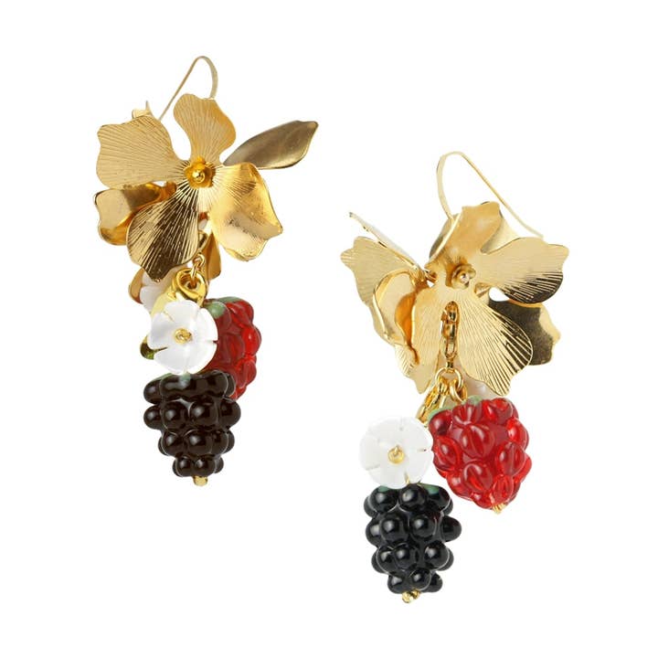 Brincos de Gota com Bagas Variadas Muito Bagas e Pétalas Douradas por atacado de I'MMANY London