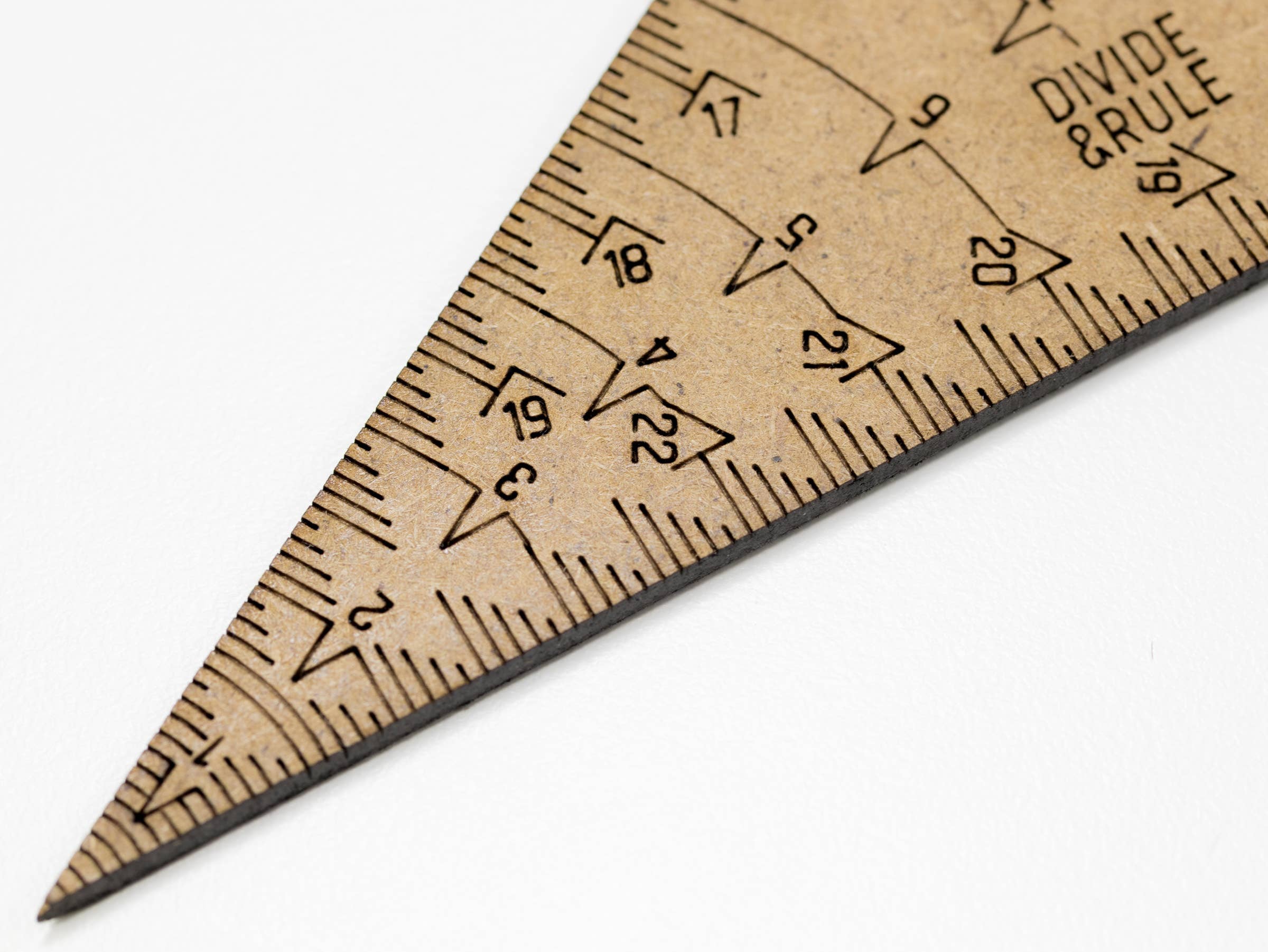 Divide and Rule – wholesale Ruler – Square 60/30/90° - Original4