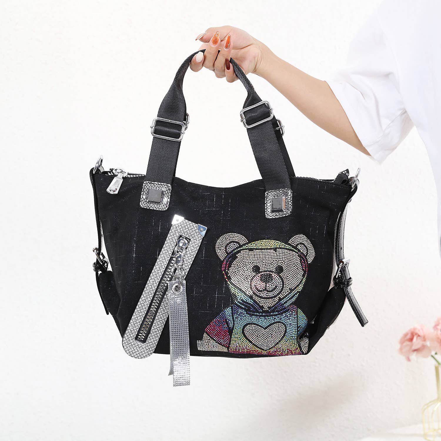 PEACH ACCESSORIES - Vendita all'ingrosso Tracolla - Donna - Borsa a tracolla alla moda con applicazione orsetto 602478