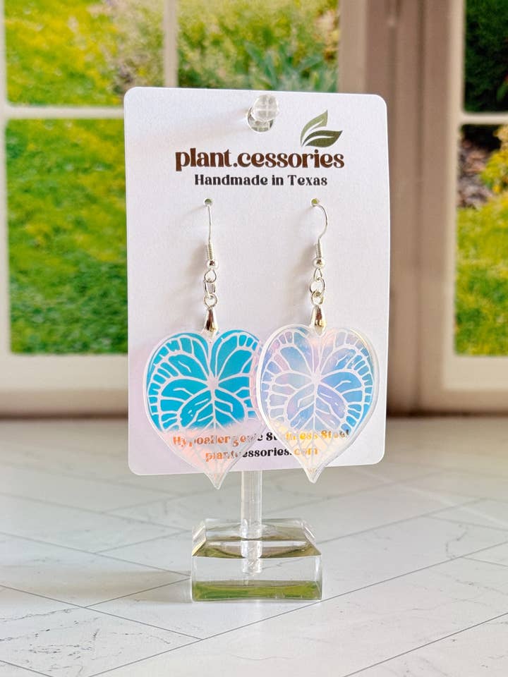 Boucles d'oreilles feuille d'Anthurium Clarinervium iridescentes pour la vente par plant.cessories