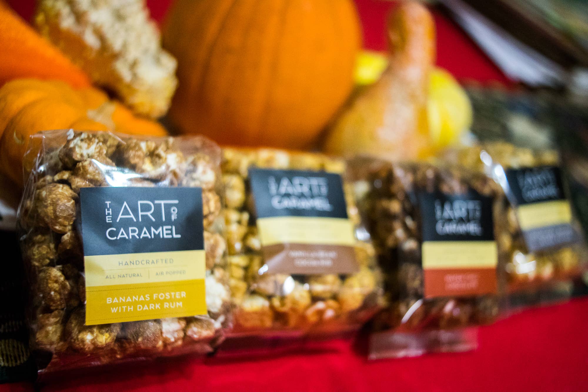 The Art of Caramel - Venta al por mayor Palomitas de maíz - Palomitas de maíz con caramelo y ron oscuro Mini Bananas Foster, 2 onzas1