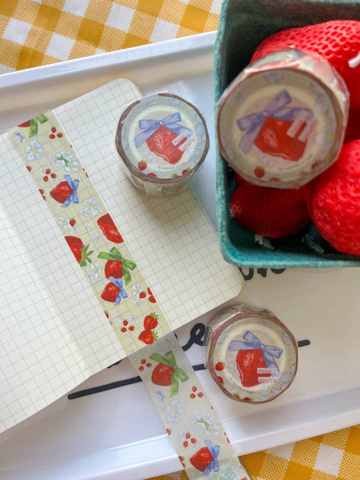 Fresas Coquette washitape voor wholesale door The Wednesday Co