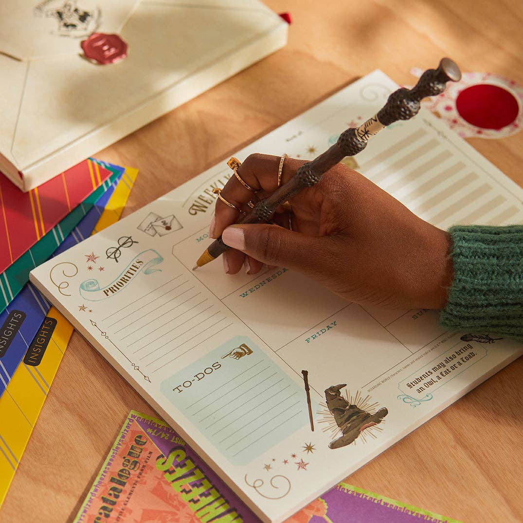 Insight Editions - #1 Pop Culture Publisher - Wholesale Planner - Harry Potter Weekly Planner Notepad1