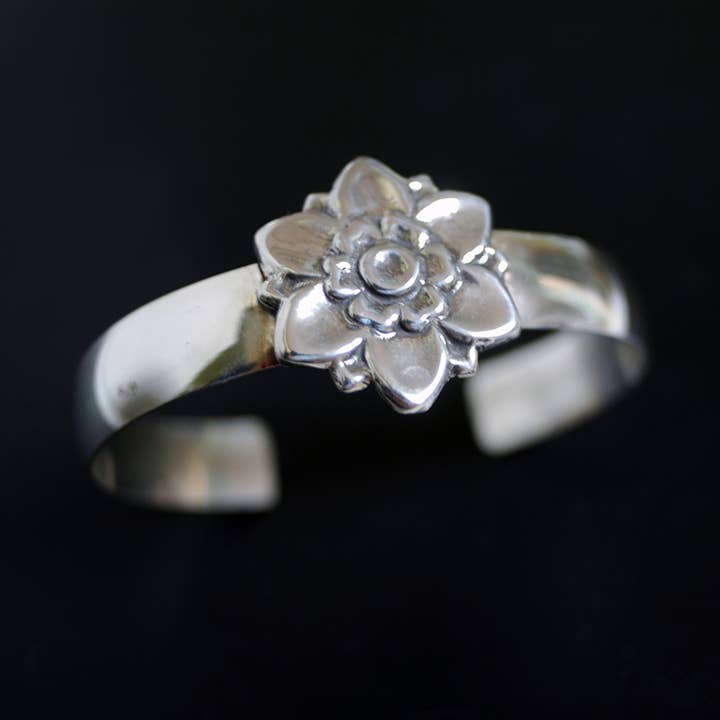 Vintage Blossom Bracelet for wholesale by Hi Octane | SilverBotanica