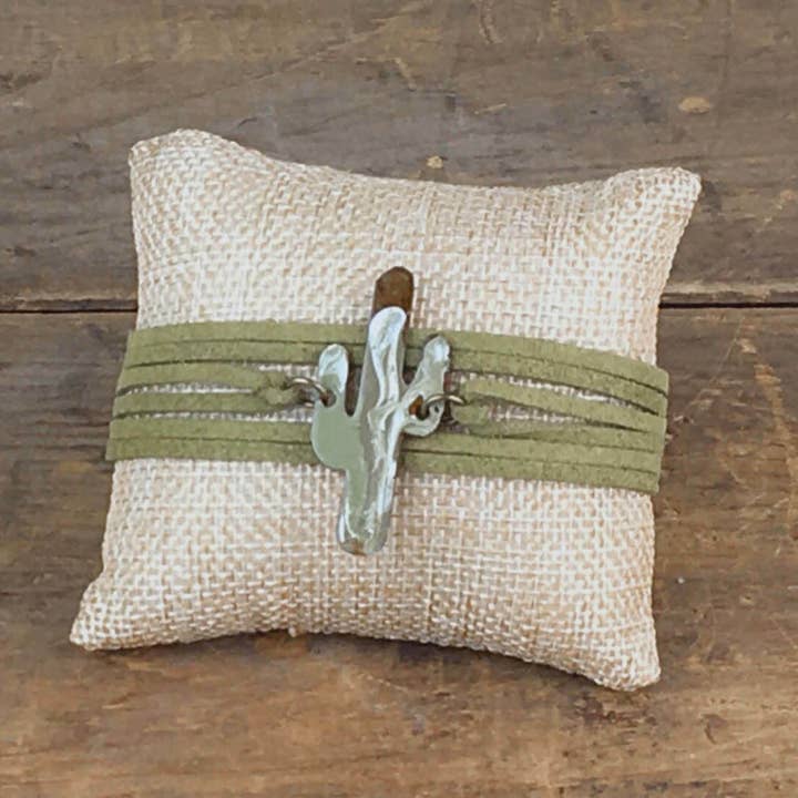 Cacto com envoltório de camurça - redemoinho de cacto por atacado de ReLoved by Honey and Me featuring Simply Saguaro