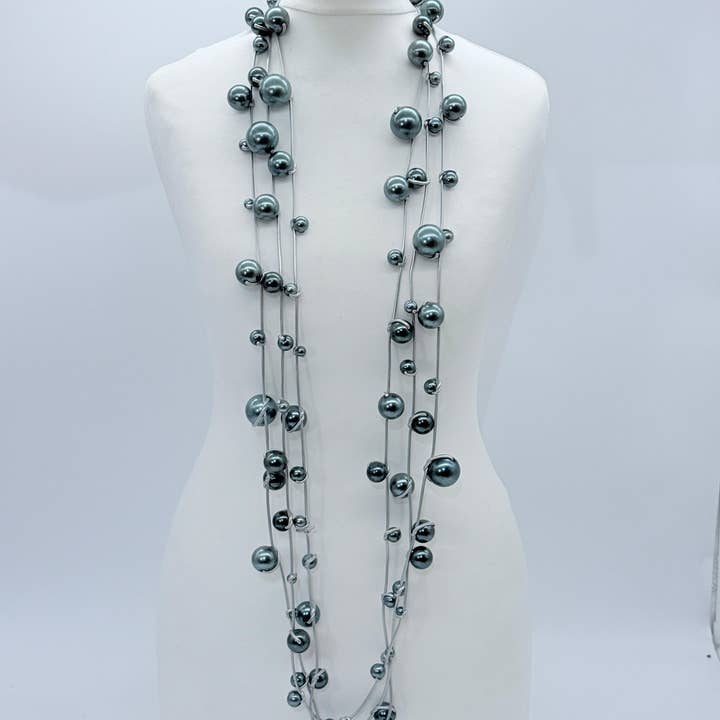 Jianhui London - Wholesale Beaded/pearl necklace - 3 Strands Faux Pearls on Rubber Necklaces9