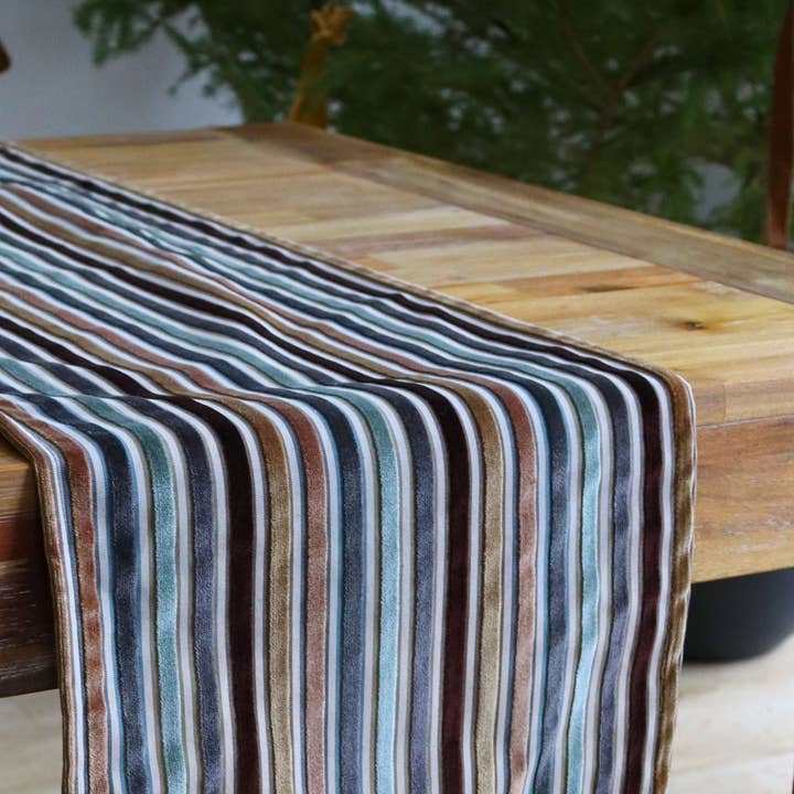 Chemin de table - Lignes velours brun, gris, sauge et rouille pour la vente par Next Chance