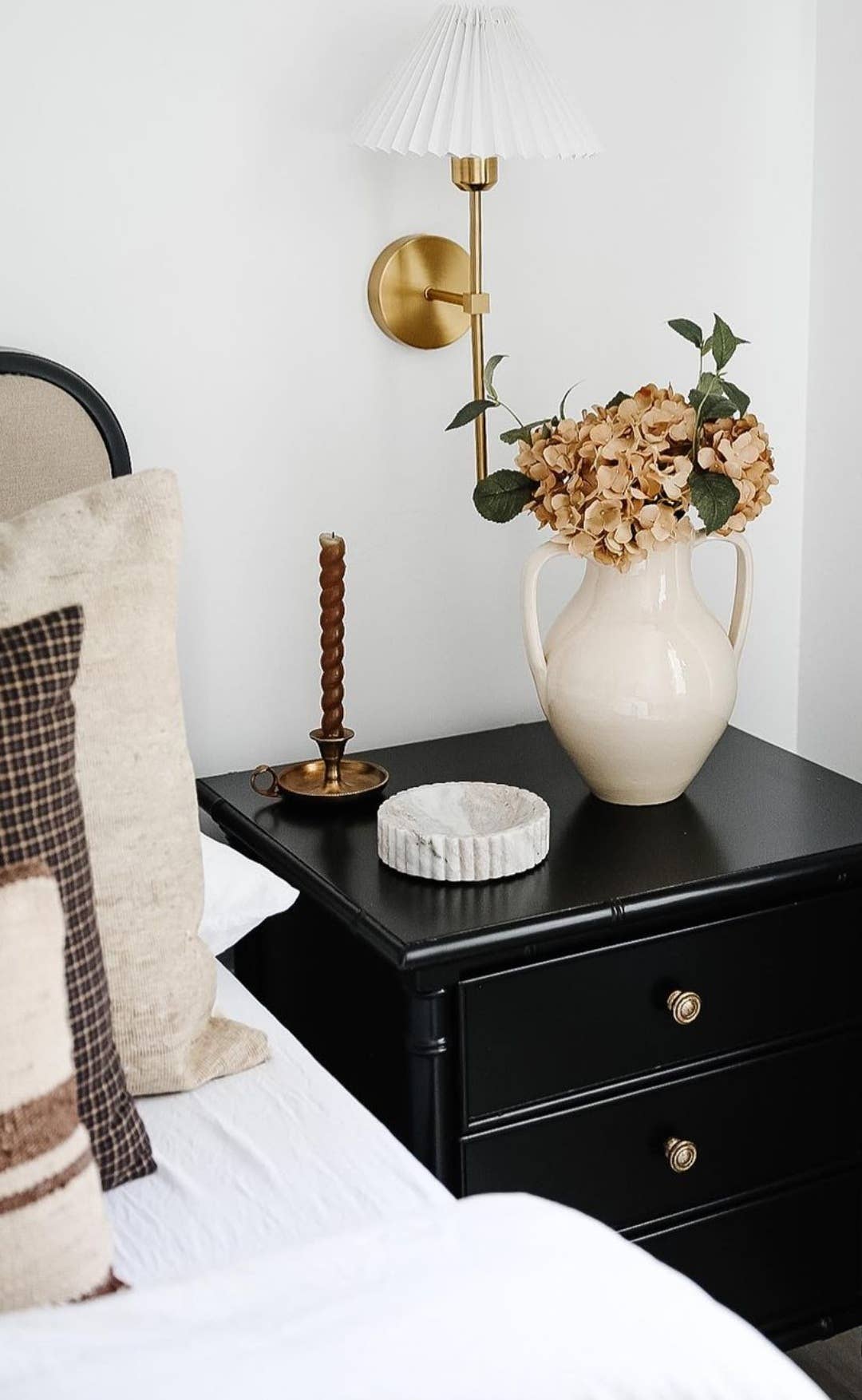 Cerámica Roca Caus - Vendita all'ingrosso Vasi - Vaso tradizionale in smalto ceramico con due manici1