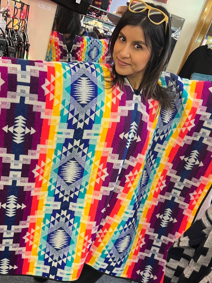 Los Andes Shop - Wholesale Poncho - Unisex - Blanket Poncho with zipper12