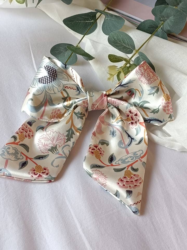 Hair bow for wholesale by Elves and Fairies