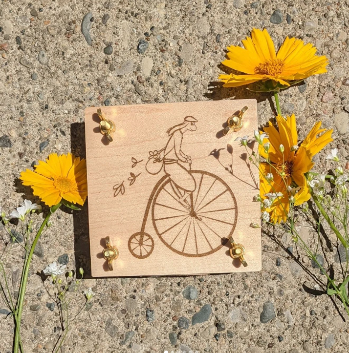 Macon Makes - Vente Kit de bricolage - Presses à fleurs miniatures en bois dur personnalisées avec logo | 4"x4"3