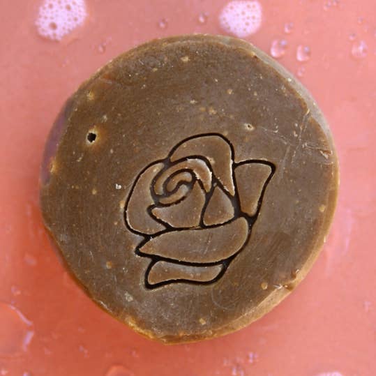 Savon à la Rose - Une Douceur Luxueuse pour vos Clients pour la vente par Tout Se Transforme