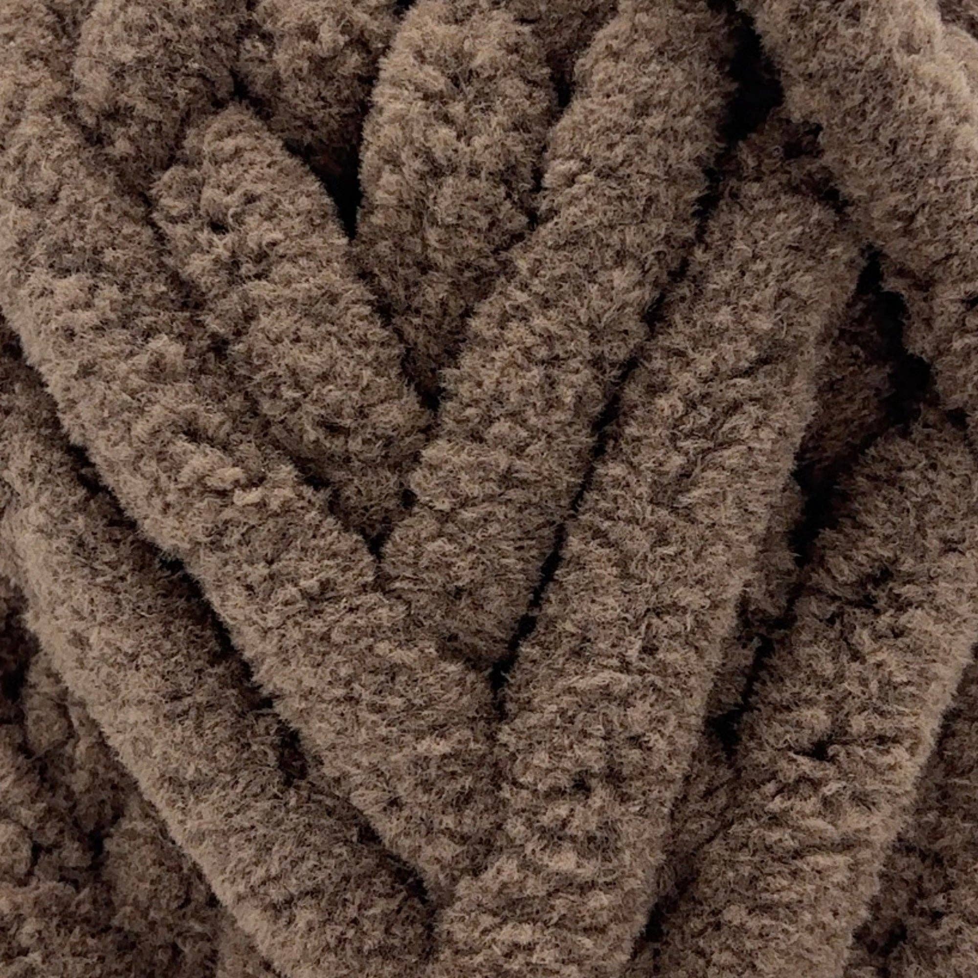 Sensy - Wholesale Yarn - Sensy Chunky Yarn, Blanket Yarn, 7 oz, 28 Yards, Gauge 7 Jumbo7