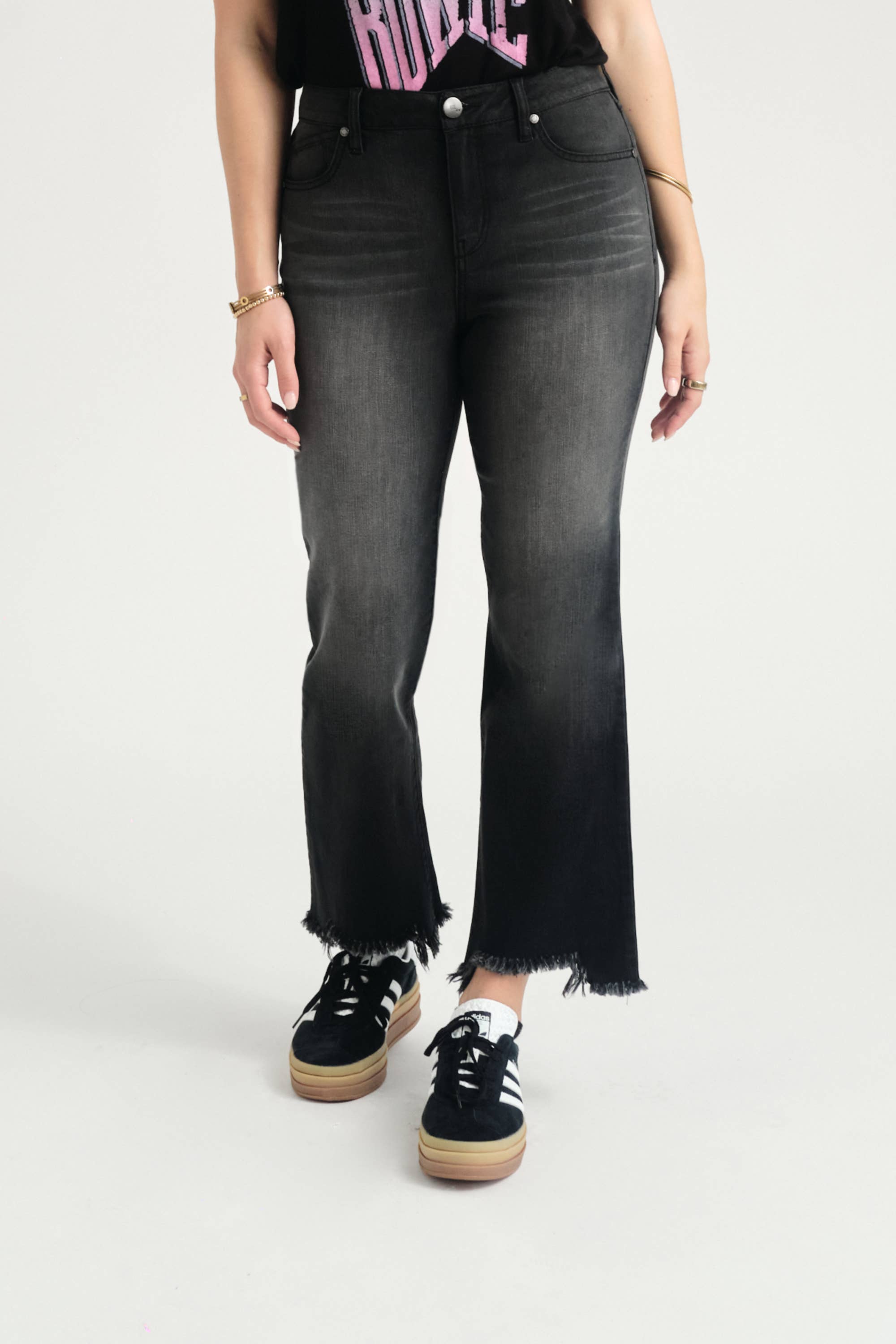 1822 Denim - Vendita all'ingrosso Jeans - Donna - Jeans Mini-Boot 27" con orlo Sharkbite in Watson15